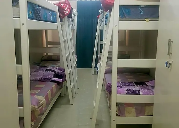Hostel Sweet - للأجانب فقط